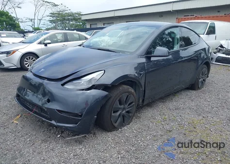 2024 Tesla Model Y из США, поврежденный, VIN 7SAYGDED5RF111338